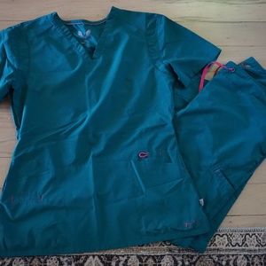 Smitten scrubs set green pink Sz M